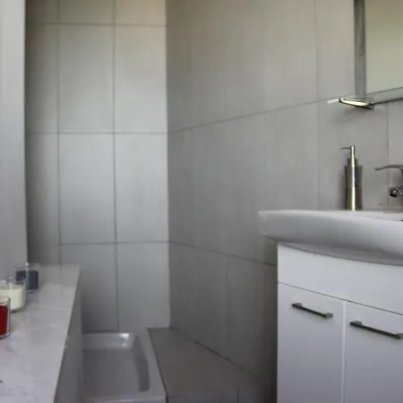 Marmaras Guest house